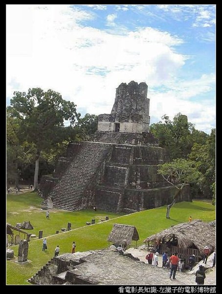 nEO_IMG_450px-Tikal.jpg