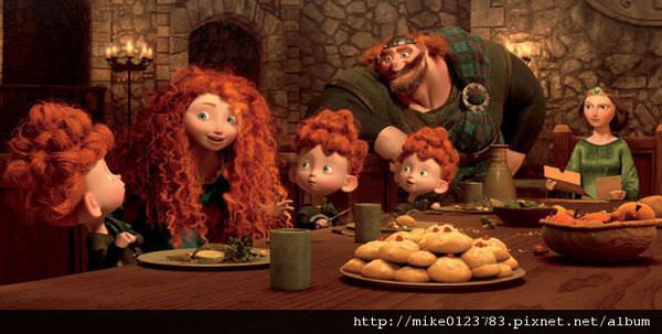 Brave-Merida-At-Table-With-Family