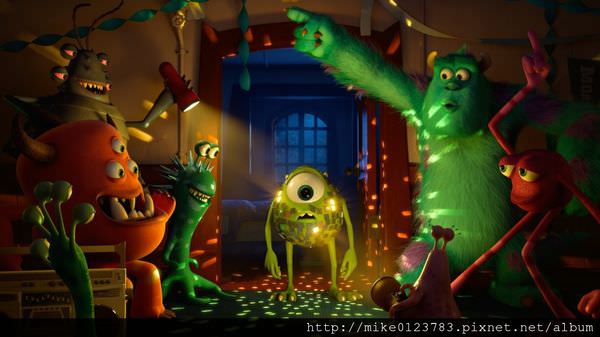Monsters-University-Mike-Disco-Ball-1024x575
