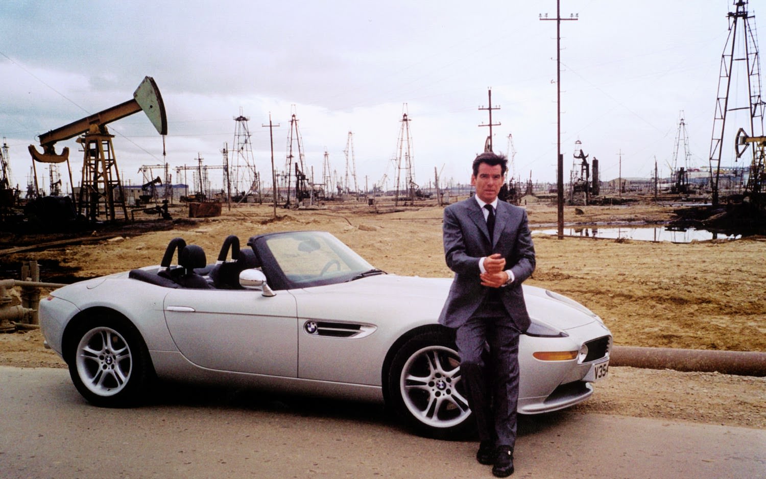 BMW-Z8-The-World-Is-Not-Enough